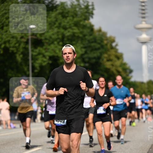 29.06.2025 - hella hamburg halbmarathon Dr. Thomas Lammeyer http://msf.ph/oto/8147948 29.06.2025 10:06:04 Kennedybrücke 1184, 1329, 1364, 1453, 1464, 1729, 1881, 1940, 2591, 3039, 3169, 3199, 4286, 4328, 4649, 5547, 5602, 5603, 6322, 6327, 6438, 7031, 7189, 7223, 8926, 9156, 9230, 9353, 9741, 10177, 10882 meine-sportfotos.de