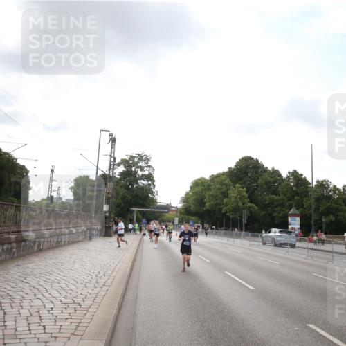 29.06.2025 - hella hamburg halbmarathon Jannik Wohlers http://msf.ph/oto/8147952 29.06.2025 10:08:37 Lombardsbrücke 1147, 1188, 1838, 5347, 7453, 9718, 10819, 11067, 11496, 11657, 13592, 13593, 14736, 15584, 15586, 15592, 17347, 18266, 18505 meine-sportfotos.de