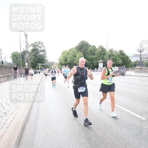 29.06.2025 - hella hamburg halbmarathon Jannik Wohlers http://msf.ph/oto/8147964 29.06.2025 10:09:12 Lombardsbrücke 1456, 1483, 1513, 1823, 8090, 8685, 9297, 9306, 9988, 12509, 13739, 15697, 16688, 16918, 17630, 18440, 19166, 19242 meine-sportfotos.de