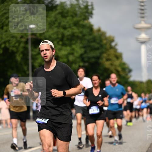 29.06.2025 - hella hamburg halbmarathon Dr. Thomas Lammeyer http://msf.ph/oto/8147978 29.06.2025 10:06:05 Kennedybrücke 1184, 1329, 1364, 1453, 1464, 1729, 1881, 1940, 2591, 3039, 3169, 3199, 4286, 4328, 4649, 5547, 5602, 5603, 6322, 6327, 6438, 7031, 7189, 7223, 9156, 9230, 9353, 9741, 10177, 10882 meine-sportfotos.de