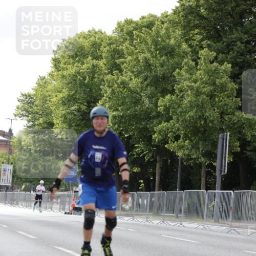 29.06.2025 - hella hamburg halbmarathon Jannik Wohlers http://msf.ph/oto/8147982 29.06.2025 09:10:32 Lombardsbrücke  meine-sportfotos.de