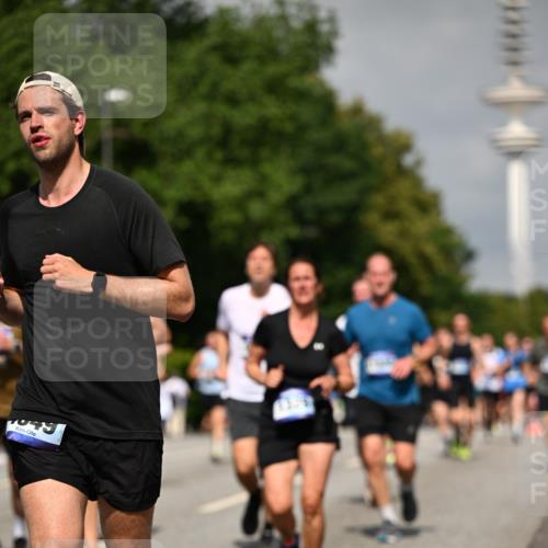 29.06.2025 - hella hamburg halbmarathon Dr. Thomas Lammeyer http://msf.ph/oto/8148008 29.06.2025 10:06:06 Kennedybrücke 1184, 1329, 1364, 1453, 1464, 1729, 1881, 1940, 2591, 3039, 3169, 3199, 4286, 4328, 4649, 5547, 5602, 5603, 6322, 6327, 6438, 7031, 7189, 7223, 9156, 9230, 9353, 9741, 10177, 10882 meine-sportfotos.de