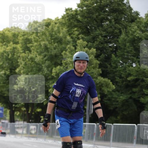 29.06.2025 - hella hamburg halbmarathon Jannik Wohlers http://msf.ph/oto/8148011 29.06.2025 09:10:33 Lombardsbrücke  meine-sportfotos.de