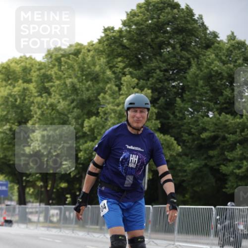 29.06.2025 - hella hamburg halbmarathon Jannik Wohlers http://msf.ph/oto/8148020 29.06.2025 09:10:33 Lombardsbrücke  meine-sportfotos.de