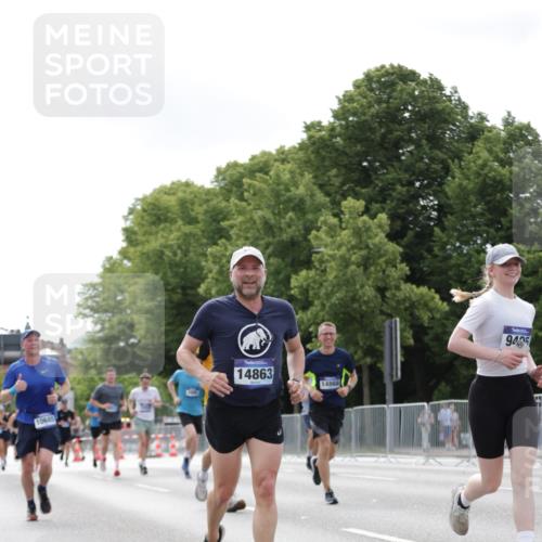 29.06.2025 - hella hamburg halbmarathon Jannik Wohlers http://msf.ph/oto/8148068 29.06.2025 10:11:55 Lombardsbrücke 1062, 1790, 1850, 2661, 3262, 3746, 4453, 4499, 5176, 6822, 6871, 6966, 7474, 9253, 9254, 9405, 9705, 10685, 11509, 14060, 14313, 14863, 14868, 16379, 18429 meine-sportfotos.de