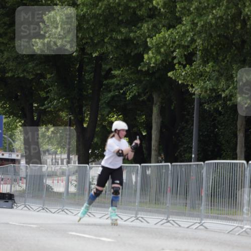 29.06.2025 - hella hamburg halbmarathon Jannik Wohlers http://msf.ph/oto/8148088 29.06.2025 09:10:39 Lombardsbrücke  meine-sportfotos.de