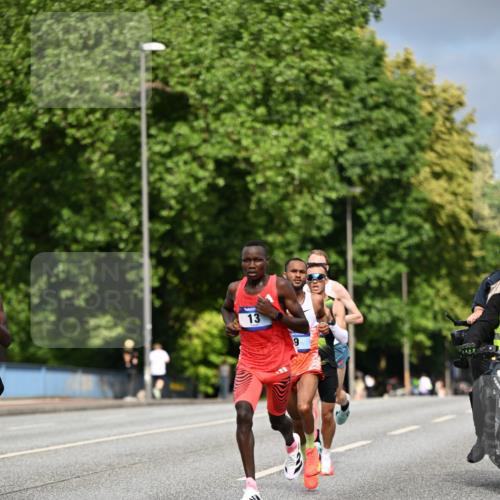29.06.2025 - hella hamburg halbmarathon Dr. Thomas Lammeyer http://msf.ph/oto/8148120 29.06.2025 09:33:53 Kennedybrücke 2, 4, 5, 6, 7, 8, 9, 10, 11, 13, 16, 22, 23, 25, 59 meine-sportfotos.de