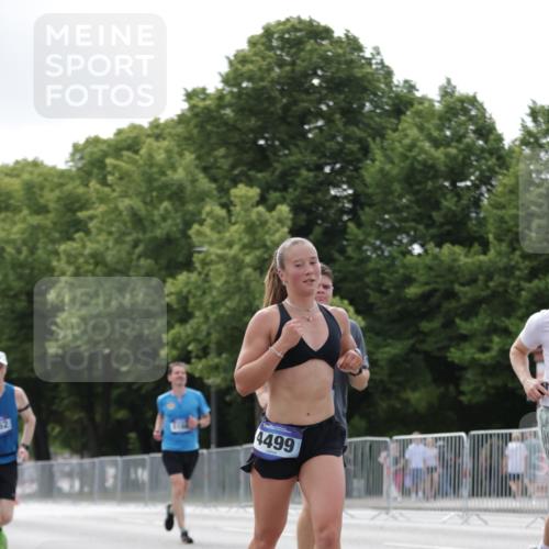 29.06.2025 - hella hamburg halbmarathon Jannik Wohlers http://msf.ph/oto/8148173 29.06.2025 10:12:01 Lombardsbrücke 1610, 1785, 1850, 2661, 2963, 2964, 3182, 3248, 3262, 3746, 4453, 4499, 4554, 5166, 5176, 5597, 5598, 6822, 6871, 6966, 7014, 7474, 9253, 9254, 9405, 10581, 10685, 11509, 14313, 14863, 14868, 16379, 16473, 18493 meine-sportfotos.de
