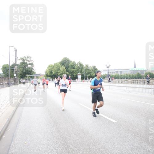 29.06.2025 - hella hamburg halbmarathon Jannik Wohlers http://msf.ph/oto/8148176 29.06.2025 10:09:24 Lombardsbrücke 1052, 1456, 1823, 4592, 7058, 8090, 8685, 9150, 9297, 9306, 9781, 12255, 12509, 12567, 13739, 16191, 16455, 16918, 17630, 17899, 18076, 18440, 18707, 19242 meine-sportfotos.de