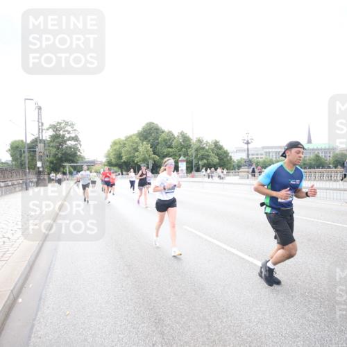 29.06.2025 - hella hamburg halbmarathon Jannik Wohlers http://msf.ph/oto/8148181 29.06.2025 10:09:24 Lombardsbrücke 1052, 1456, 1823, 4592, 7058, 8090, 8685, 9150, 9297, 9306, 9781, 12255, 12509, 12567, 13739, 16191, 16455, 16918, 17630, 17899, 18076, 18440, 18707, 19242 meine-sportfotos.de