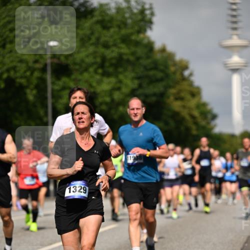 29.06.2025 - hella hamburg halbmarathon Dr. Thomas Lammeyer http://msf.ph/oto/8148183 29.06.2025 10:06:07 Kennedybrücke 1184, 1329, 1364, 1453, 1464, 1729, 1881, 1940, 2323, 2591, 3039, 3169, 3199, 4286, 4328, 4649, 5547, 5602, 6322, 6327, 6438, 7031, 7189, 7223, 9156, 9230, 9353, 9741, 9928, 10177, 10882 meine-sportfotos.de