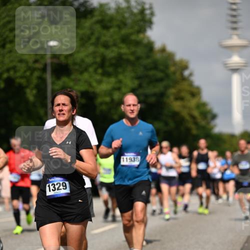 29.06.2025 - hella hamburg halbmarathon Dr. Thomas Lammeyer http://msf.ph/oto/8148200 29.06.2025 10:06:07 Kennedybrücke 1184, 1329, 1364, 1453, 1464, 1729, 1881, 1940, 2323, 2591, 3039, 3169, 3199, 4286, 4328, 4649, 5547, 5602, 6322, 6327, 6438, 7031, 7189, 7223, 9156, 9230, 9353, 9741, 9928, 10177, 10882 meine-sportfotos.de