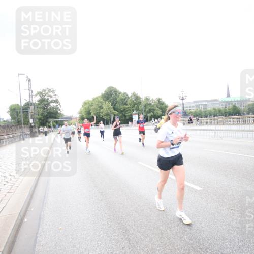 29.06.2025 - hella hamburg halbmarathon Jannik Wohlers http://msf.ph/oto/8148206 29.06.2025 10:09:25 Lombardsbrücke 1052, 1456, 1823, 4592, 7058, 8090, 8685, 9150, 9297, 9306, 9781, 12255, 12509, 12567, 13739, 16191, 16455, 16918, 17630, 17899, 18076, 18440, 18707, 19242 meine-sportfotos.de