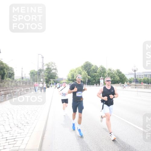 29.06.2025 - hella hamburg halbmarathon Jannik Wohlers http://msf.ph/oto/8148219 29.06.2025 10:10:08 Lombardsbrücke 1573, 4389, 5182, 5440, 7250, 7685, 9681, 9816, 11180, 11355, 11887, 11904, 11905, 12008, 12629, 13797, 13825, 13901, 14679, 14822, 15409, 16166, 16344, 16639, 17730, 19023 meine-sportfotos.de