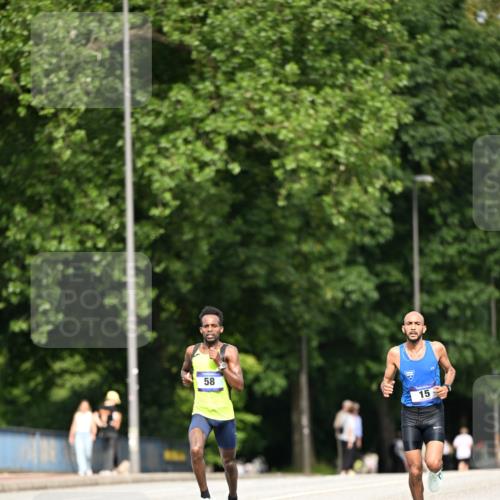 29.06.2025 - hella hamburg halbmarathon Dr. Thomas Lammeyer http://msf.ph/oto/8148221 29.06.2025 09:34:11 Kennedybrücke 15, 20 meine-sportfotos.de
