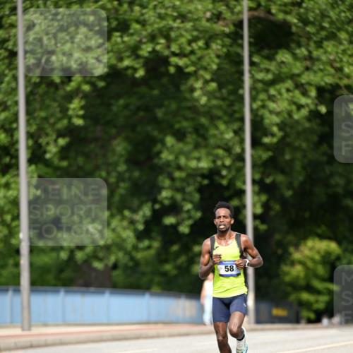 29.06.2025 - hella hamburg halbmarathon Dr. Thomas Lammeyer http://msf.ph/oto/8148260 29.06.2025 09:34:12 Kennedybrücke 15, 20 meine-sportfotos.de