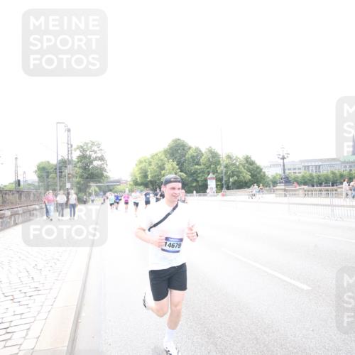 29.06.2025 - hella hamburg halbmarathon Jannik Wohlers http://msf.ph/oto/8148274 29.06.2025 10:10:09 Lombardsbrücke 1573, 4389, 5182, 5440, 5990, 5991, 7250, 7685, 9681, 9816, 11180, 11355, 11887, 11904, 11905, 12008, 12629, 13825, 13901, 14679, 14822, 15409, 16166, 16344, 16639, 17730, 19023 meine-sportfotos.de