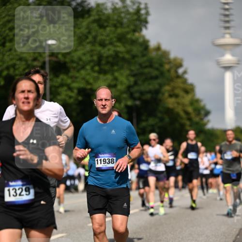 29.06.2025 - hella hamburg halbmarathon Dr. Thomas Lammeyer http://msf.ph/oto/8148278 29.06.2025 10:06:08 Kennedybrücke 1184, 1329, 1364, 1432, 1453, 1729, 1881, 1940, 2323, 3169, 3199, 4286, 4328, 4649, 5547, 5763, 6322, 6327, 6438, 7031, 9156, 9353, 9741, 9928, 10177, 10882 meine-sportfotos.de
