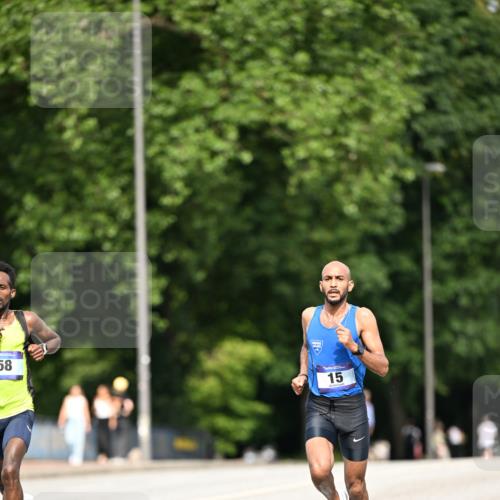 29.06.2025 - hella hamburg halbmarathon Dr. Thomas Lammeyer http://msf.ph/oto/8148332 29.06.2025 09:34:13 Kennedybrücke 15, 20 meine-sportfotos.de