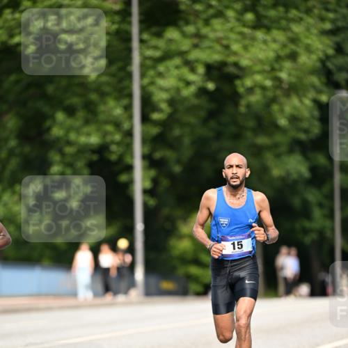 29.06.2025 - hella hamburg halbmarathon Dr. Thomas Lammeyer http://msf.ph/oto/8148350 29.06.2025 09:34:13 Kennedybrücke 15, 20 meine-sportfotos.de