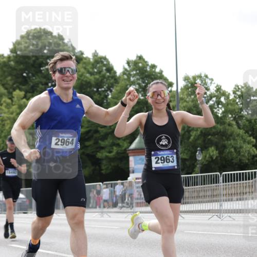 29.06.2025 - hella hamburg halbmarathon Jannik Wohlers http://msf.ph/oto/8148371 29.06.2025 10:12:05 Lombardsbrücke 1249, 1610, 1785, 1850, 2963, 2964, 3182, 3248, 3262, 3746, 4453, 4499, 4554, 5166, 5176, 5597, 5598, 6822, 6871, 6966, 7014, 8971, 9254, 9405, 10581, 10685, 13566, 13816, 14540, 14863, 14868, 15369, 16473, 18178, 18493 meine-sportfotos.de