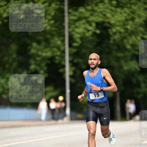 29.06.2025 - hella hamburg halbmarathon Dr. Thomas Lammeyer http://msf.ph/oto/8148374 29.06.2025 09:34:13 Kennedybrücke 15, 20 meine-sportfotos.de