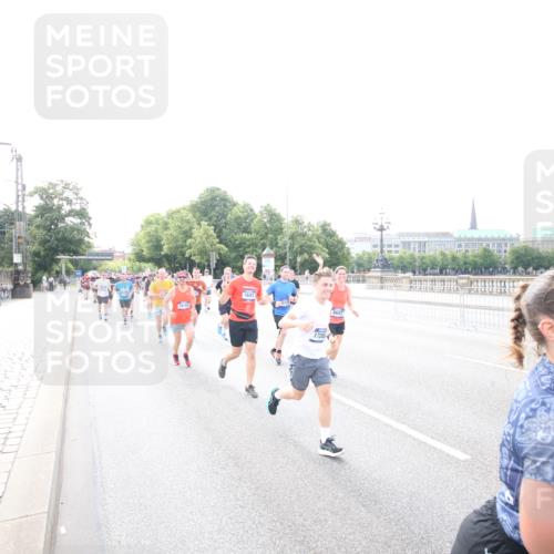 29.06.2025 - hella hamburg halbmarathon Jannik Wohlers http://msf.ph/oto/8148384 29.06.2025 10:17:34 Lombardsbrücke 1159, 1160, 1268, 1325, 1622, 1641, 2147, 2931, 3138, 3977, 5004, 5290, 5611, 5733, 7094, 7641, 7649, 7838, 7882, 7883, 8128, 8248, 8607, 8799, 9400, 9539, 9717, 9734, 9798, 9964, 10174, 10332, 10509, 10831, 10946, 11156, 11275, 11352, 11450, 11656, 11916, 11949, 12274, 12401, 12553, 12598, 12752, 13681, 13843, 14013, 14420, 14496, 14701, 14738, 14795, 14825, 14831, 15182, 15183, 15203, 15322, 15614, 16038, 16576, 16644, 16707, 16792, 17270, 17616 meine-sportfotos.de