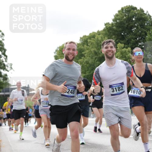 29.06.2025 - hella hamburg halbmarathon Jannik Wohlers http://msf.ph/oto/8148386 29.06.2025 10:12:06 Lombardsbrücke 1249, 1610, 1785, 1850, 2963, 2964, 3182, 3248, 3262, 4453, 4499, 4554, 5150, 5166, 5176, 5597, 5598, 6822, 6871, 6966, 7014, 8971, 9254, 9405, 10581, 10685, 12456, 13566, 13816, 14540, 14863, 14868, 15369, 16473, 18178, 18493 meine-sportfotos.de