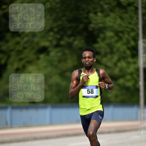 29.06.2025 - hella hamburg halbmarathon Dr. Thomas Lammeyer http://msf.ph/oto/8148396 29.06.2025 09:34:14 Kennedybrücke 15, 20 meine-sportfotos.de