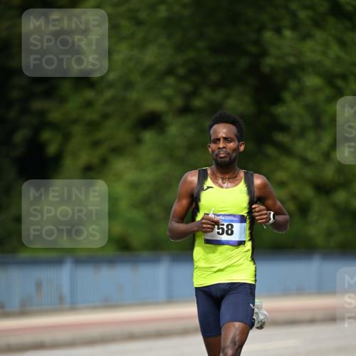 29.06.2025 - hella hamburg halbmarathon Dr. Thomas Lammeyer http://msf.ph/oto/8148403 29.06.2025 09:34:14 Kennedybrücke 15, 20 meine-sportfotos.de