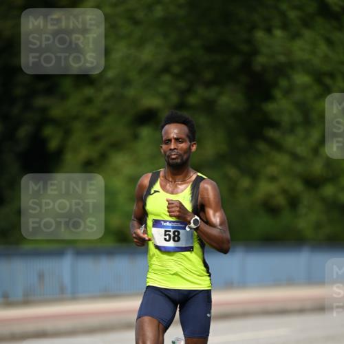 29.06.2025 - hella hamburg halbmarathon Dr. Thomas Lammeyer http://msf.ph/oto/8148406 29.06.2025 09:34:14 Kennedybrücke 15, 20 meine-sportfotos.de