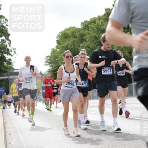 29.06.2025 - hella hamburg halbmarathon Jannik Wohlers http://msf.ph/oto/8148433 29.06.2025 10:12:07 Lombardsbrücke 1249, 1610, 1785, 1850, 2963, 2964, 3182, 3248, 3262, 4453, 4499, 4554, 5150, 5166, 5176, 5597, 5598, 6822, 6871, 6966, 7014, 8971, 9254, 9405, 10581, 10685, 12456, 13566, 13816, 14540, 14868, 15369, 16473, 18178, 18493 meine-sportfotos.de