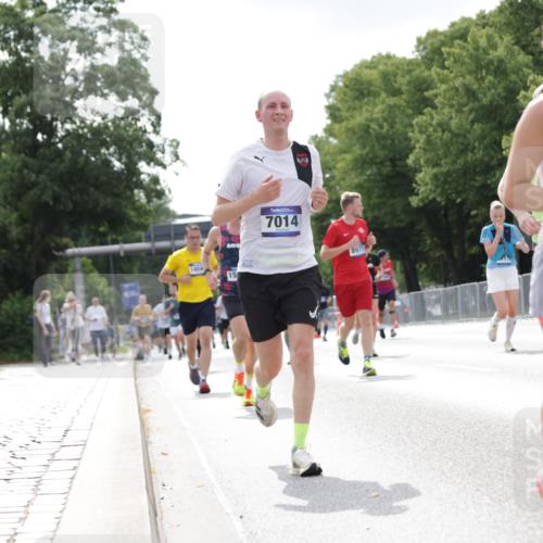 29.06.2025 - hella hamburg halbmarathon Jannik Wohlers http://msf.ph/oto/8148467 29.06.2025 10:12:08 Lombardsbrücke 1249, 1610, 1785, 1850, 2963, 2964, 3182, 3248, 3262, 4453, 4499, 4554, 5150, 5166, 5597, 5598, 6822, 6966, 7014, 8971, 9254, 9405, 10581, 10685, 12456, 13566, 13816, 14540, 14868, 15369, 16473, 18178, 18493 meine-sportfotos.de