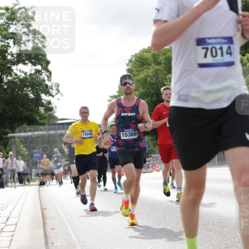 29.06.2025 - hella hamburg halbmarathon Jannik Wohlers http://msf.ph/oto/8148481 29.06.2025 10:12:10 Lombardsbrücke 1249, 1610, 1785, 1850, 2531, 2963, 2964, 3182, 3248, 3262, 4453, 4499, 4554, 5150, 5166, 5597, 5598, 6822, 6966, 7014, 8971, 9254, 10581, 10685, 12456, 13566, 13816, 14540, 14868, 14869, 15369, 16473, 16826, 16911, 18178, 18493 meine-sportfotos.de