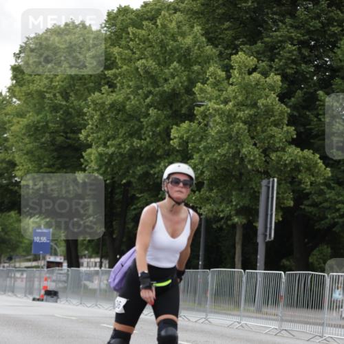 29.06.2025 - hella hamburg halbmarathon Jannik Wohlers http://msf.ph/oto/8148483 29.06.2025 09:10:59 Lombardsbrücke  meine-sportfotos.de