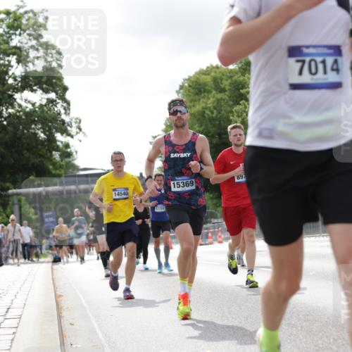 29.06.2025 - hella hamburg halbmarathon Jannik Wohlers http://msf.ph/oto/8148485 29.06.2025 10:12:10 Lombardsbrücke 1249, 1610, 1785, 1850, 2531, 2963, 2964, 3182, 3248, 3262, 4453, 4499, 4554, 5150, 5166, 5597, 5598, 6822, 6966, 7014, 8971, 9254, 10581, 10685, 12456, 13566, 13816, 14540, 14868, 14869, 15369, 16473, 16826, 16911, 18178, 18493 meine-sportfotos.de