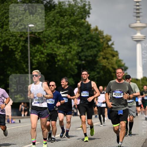 29.06.2025 - hella hamburg halbmarathon Dr. Thomas Lammeyer http://msf.ph/oto/8148490 29.06.2025 10:06:11 Kennedybrücke 1184, 1329, 1364, 1432, 1453, 1729, 1881, 1940, 2322, 2323, 3169, 3199, 4286, 4328, 4649, 4663, 5763, 6322, 6327, 6438, 7031, 7243, 9020, 9156, 9353, 9741, 9928, 10177, 10882 meine-sportfotos.de