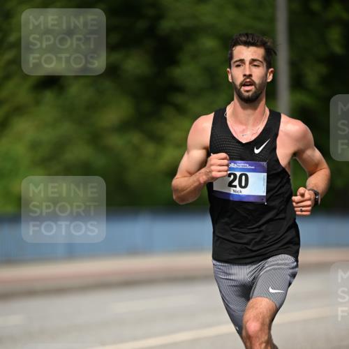 29.06.2025 - hella hamburg halbmarathon Dr. Thomas Lammeyer http://msf.ph/oto/8148527 29.06.2025 09:34:21 Kennedybrücke 15, 20 meine-sportfotos.de