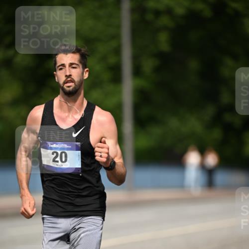 29.06.2025 - hella hamburg halbmarathon Dr. Thomas Lammeyer http://msf.ph/oto/8148531 29.06.2025 09:34:21 Kennedybrücke 15, 20 meine-sportfotos.de
