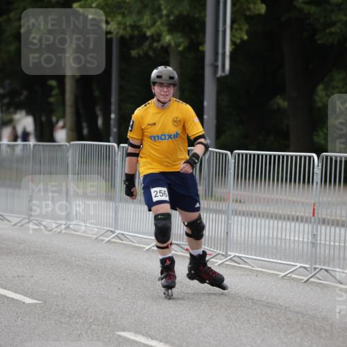 29.06.2025 - hella hamburg halbmarathon Jannik Wohlers http://msf.ph/oto/8148539 29.06.2025 09:11:36 Lombardsbrücke  meine-sportfotos.de