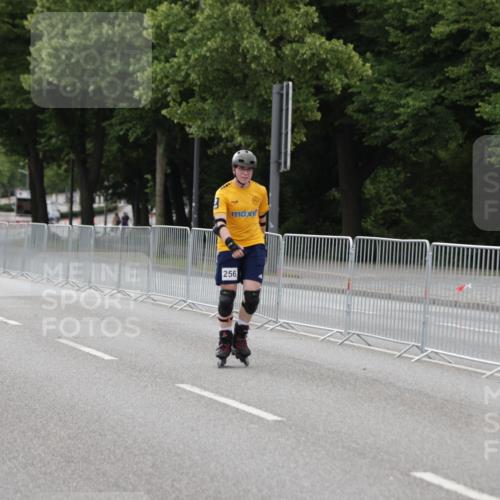 29.06.2025 - hella hamburg halbmarathon Jannik Wohlers http://msf.ph/oto/8148544 29.06.2025 09:11:36 Lombardsbrücke  meine-sportfotos.de