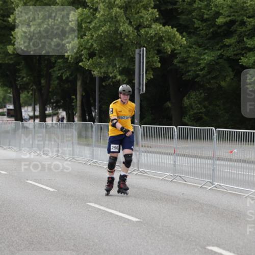 29.06.2025 - hella hamburg halbmarathon Jannik Wohlers http://msf.ph/oto/8148555 29.06.2025 09:11:37 Lombardsbrücke  meine-sportfotos.de