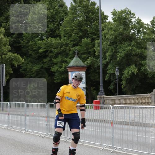 29.06.2025 - hella hamburg halbmarathon Jannik Wohlers http://msf.ph/oto/8148583 29.06.2025 09:11:38 Lombardsbrücke  meine-sportfotos.de