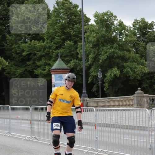 29.06.2025 - hella hamburg halbmarathon Jannik Wohlers http://msf.ph/oto/8148591 29.06.2025 09:11:39 Lombardsbrücke  meine-sportfotos.de