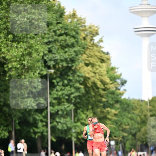 29.06.2025 - hella hamburg halbmarathon Dr. Thomas Lammeyer http://msf.ph/oto/8148600 29.06.2025 09:34:52 Kennedybrücke 14, 21 meine-sportfotos.de