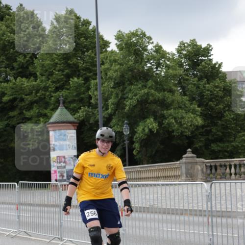 29.06.2025 - hella hamburg halbmarathon Jannik Wohlers http://msf.ph/oto/8148602 29.06.2025 09:11:39 Lombardsbrücke  meine-sportfotos.de