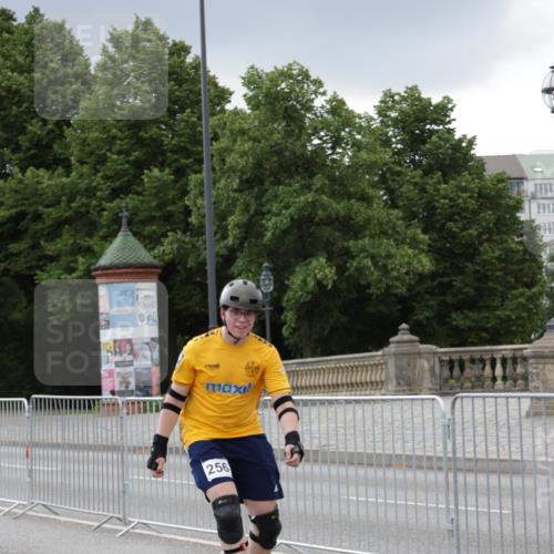29.06.2025 - hella hamburg halbmarathon Jannik Wohlers http://msf.ph/oto/8148606 29.06.2025 09:11:39 Lombardsbrücke  meine-sportfotos.de