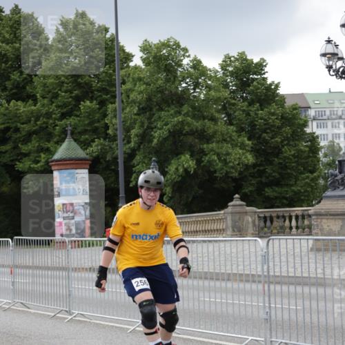 29.06.2025 - hella hamburg halbmarathon Jannik Wohlers http://msf.ph/oto/8148612 29.06.2025 09:11:39 Lombardsbrücke  meine-sportfotos.de