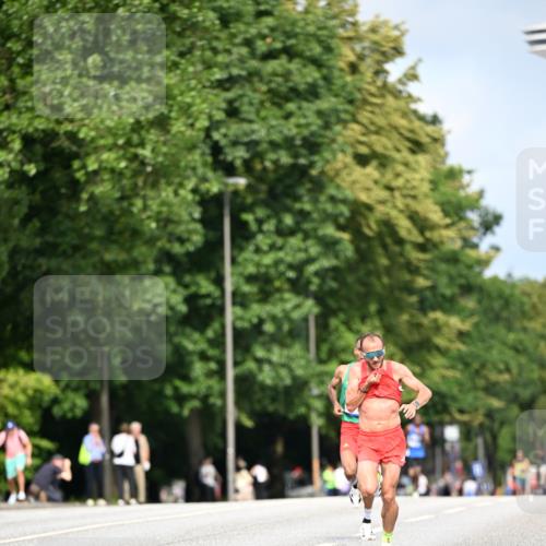 29.06.2025 - hella hamburg halbmarathon Dr. Thomas Lammeyer http://msf.ph/oto/8148615 29.06.2025 09:34:52 Kennedybrücke 14, 21 meine-sportfotos.de