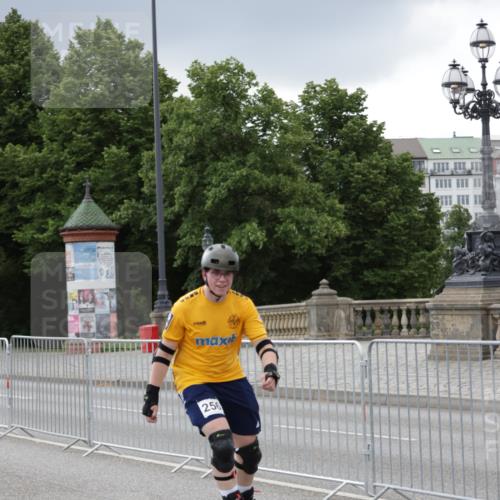 29.06.2025 - hella hamburg halbmarathon Jannik Wohlers http://msf.ph/oto/8148617 29.06.2025 09:11:39 Lombardsbrücke  meine-sportfotos.de